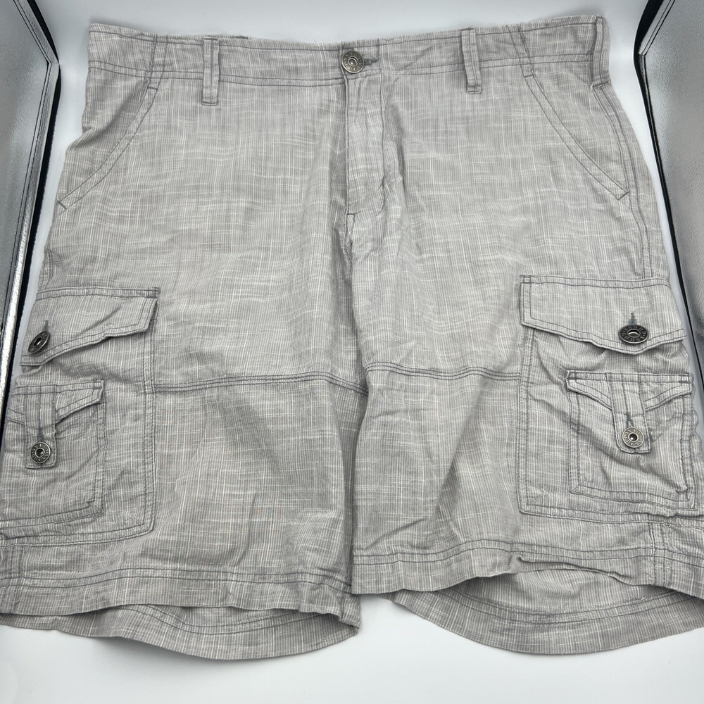 Guess Mens Gray Shorts Size 38 With 10 Inch‎ Inseam